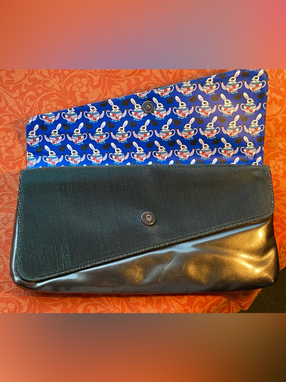 NWT in dust bag Irregular Choice Flick Flack clutch bag,metallic khaki gold - Picture 7 of 16